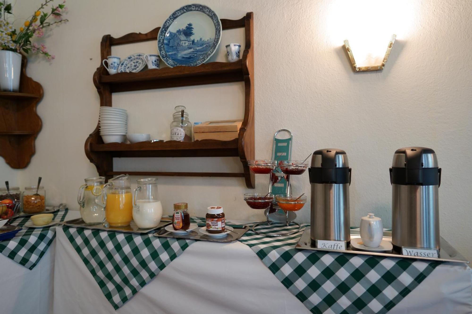 Hotel Pension Xantener Eck Berlin Exteriör bild