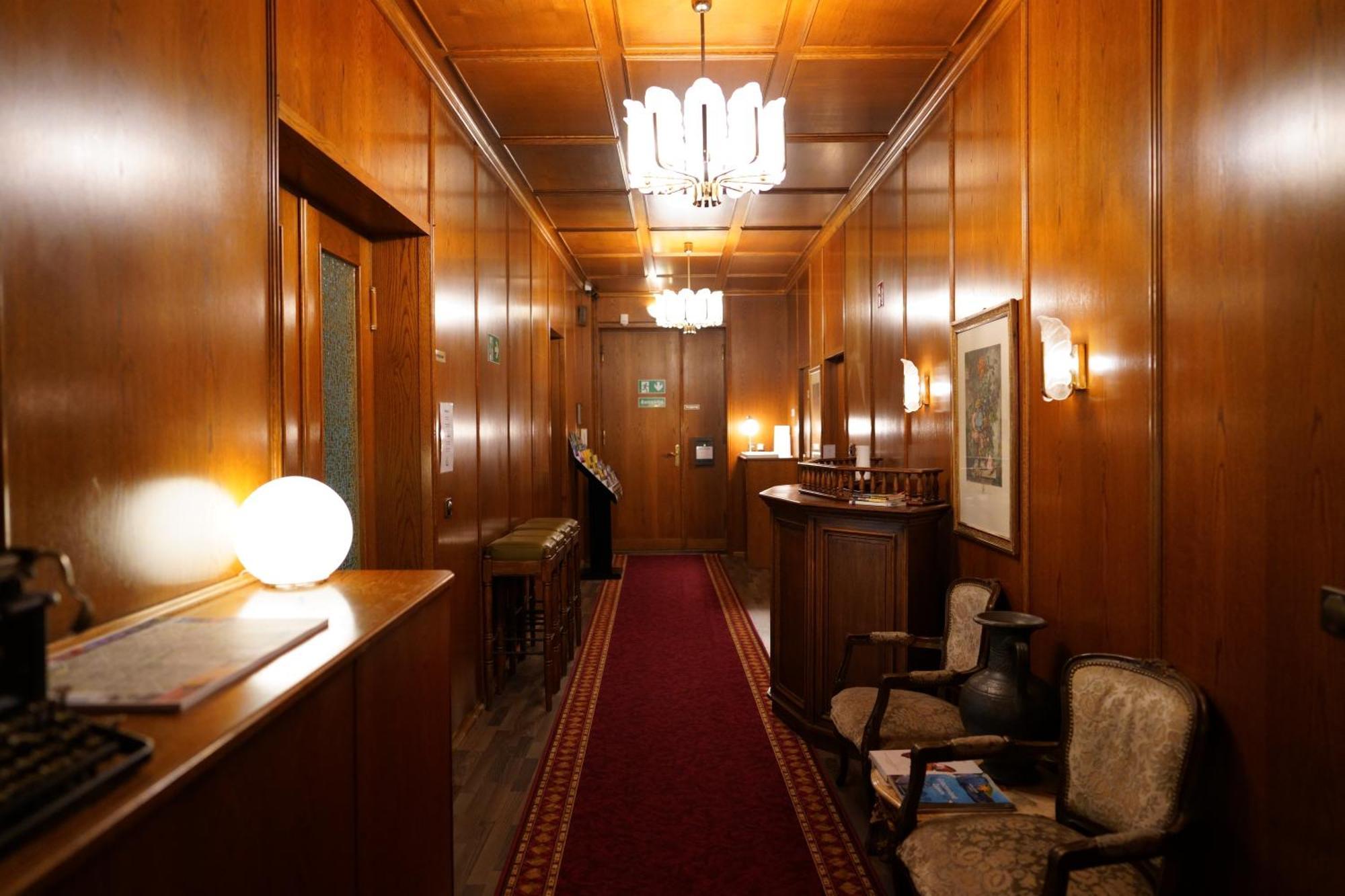 Hotel Pension Xantener Eck Berlin Exteriör bild