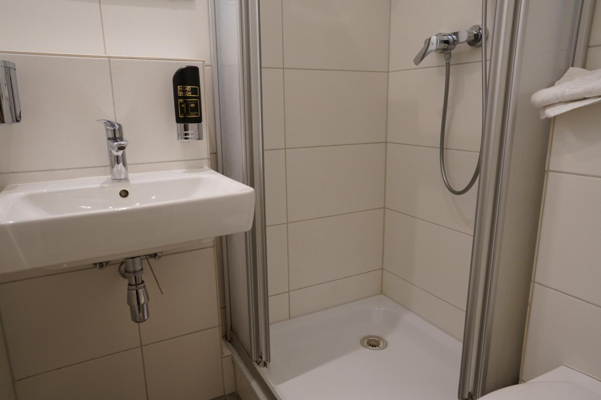 Hotel Pension Xantener Eck Berlin Exteriör bild