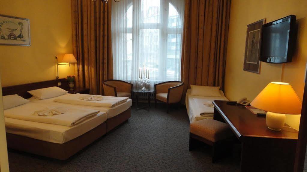Hotel Pension Xantener Eck Berlin Exteriör bild